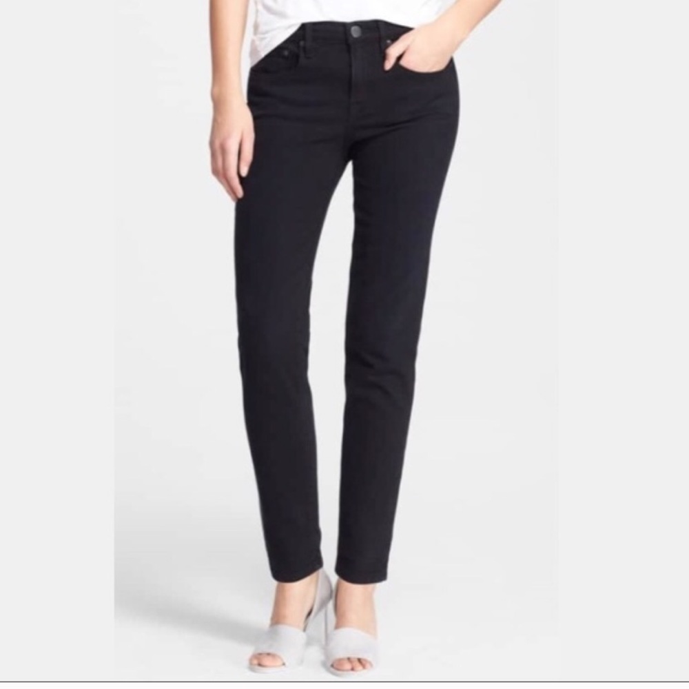 Vince Mason Relaxed Rolled Black Jeans, Size 26